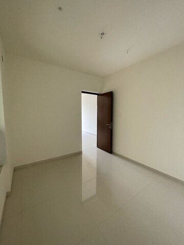 Room in 3 BHK Apartment at Marathon Nexzone, New Panvel – for Rent