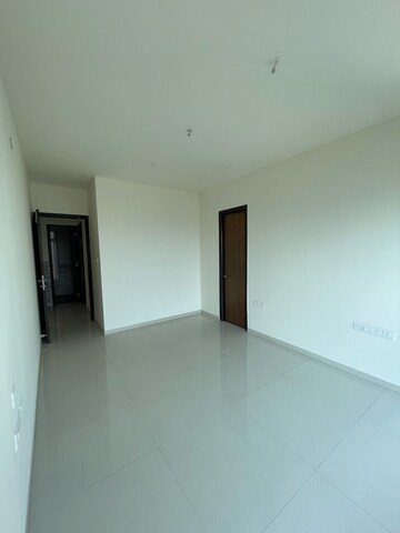 Room in 3 BHK Apartment at Marathon Nexzone, New Panvel – for Rent