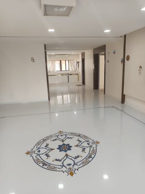 Living Room in 3 BHK Apartment at Sett Minar, Peddar Road – for Sale