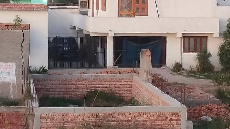 Nearby, sector 144  50 Sq.Yd. Plot In Sector 144 Noida 8754500