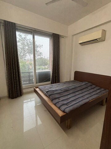 Bedroom in 3 BHK Apartment at Paldi – for Rent