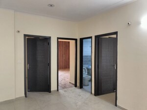 Room in 3 BHK Apartment at Nirala Estate, Tech Zone 4 Greater Noida – for Sale