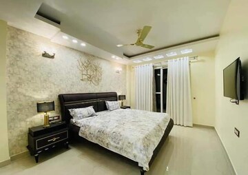 Bedroom in 2.5 BHK Builder Floor at Shalimar Garden Extension I – for Sale