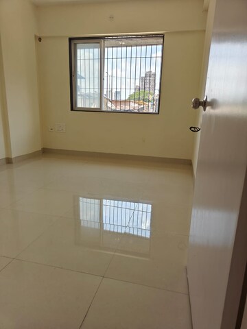 Room in 2 BHK Apartment at Paranjape Ujval, Goregaon East – for Rent