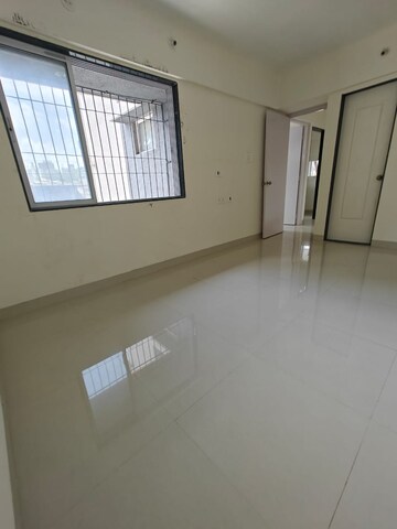 Room in 2 BHK Apartment at Paranjape Ujval, Goregaon East – for Rent