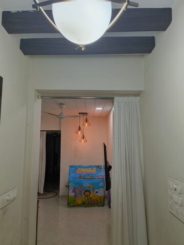 Bedroom in 2 BHK Apartment at RNA Heights, Andheri East – for Rent