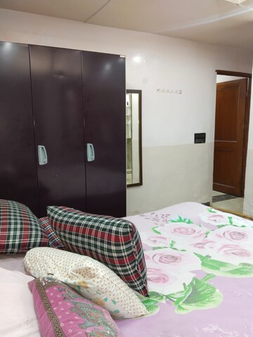 Bedroom in 2 BHK Builder Floor at Lajpat Nagar ii – for Rent