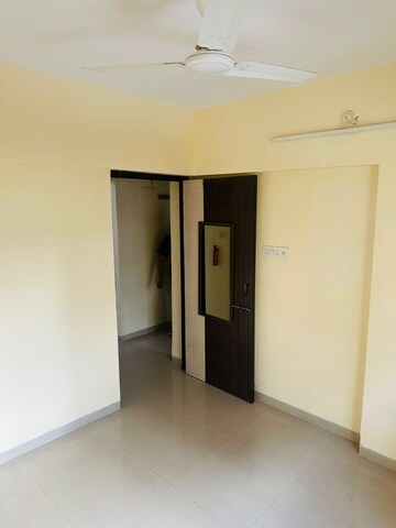 2 BHK Apartment For Rent in Suraksha Apartment, Andheri West
