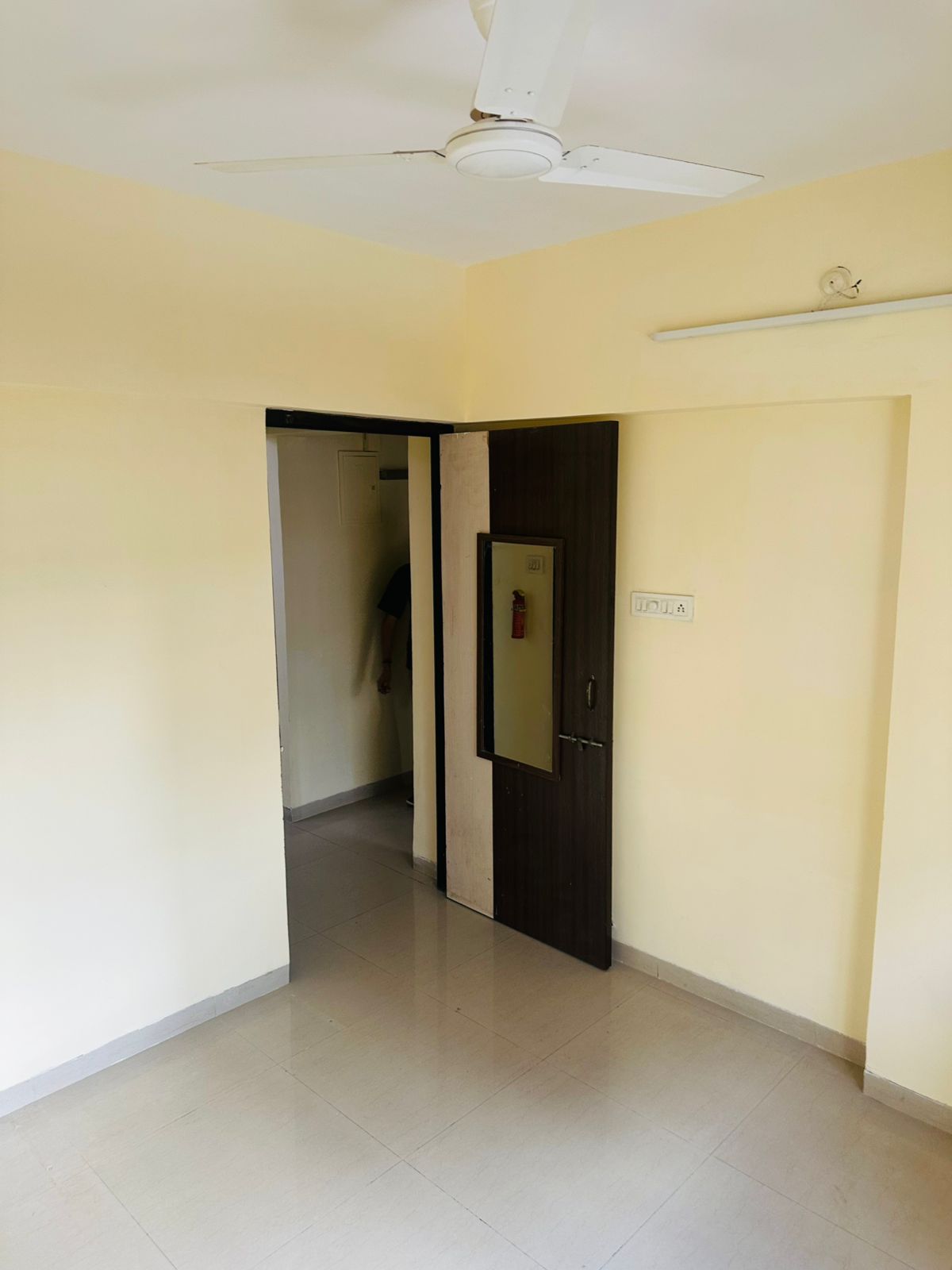 2 BHK Apartment For Rent in Suraksha Apartment