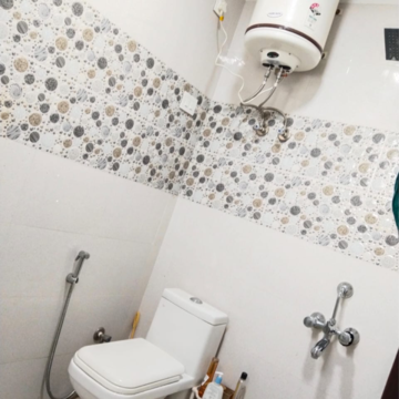 Bathroom in 3.5 BHK Villa at Sector 23 – for Rent