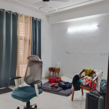 Living Room in 3.5 BHK Villa at Sector 23 – for Rent
