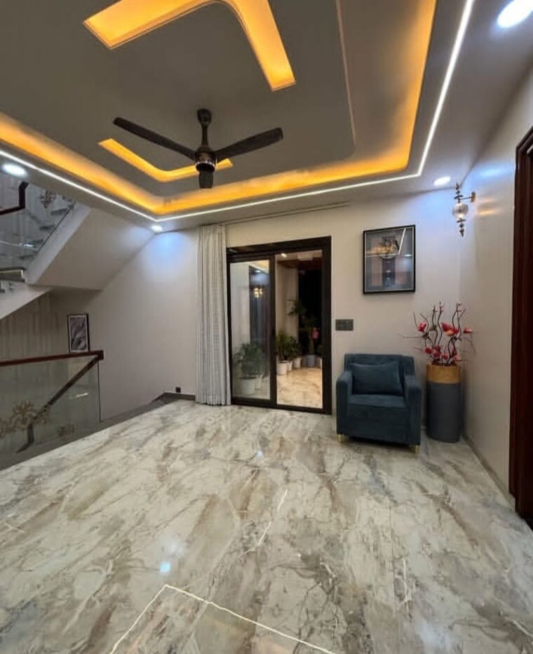 Room, sector 30 5 Bedroom 4500 Sq.Ft. Builder Floor In Sector 30 Faridabad 8754652