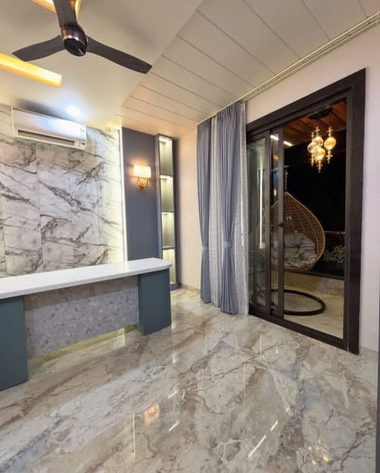 Room, sector 30 5 Bedroom 4500 Sq.Ft. Builder Floor In Sector 30 Faridabad 8754652