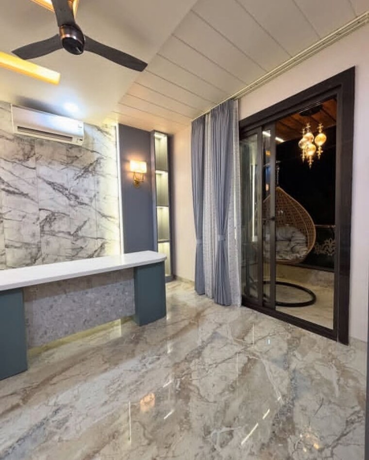 Room, sector 30 5 Bedroom 4500 Sq.Ft. Builder Floor In Sector 30 Faridabad 8754652