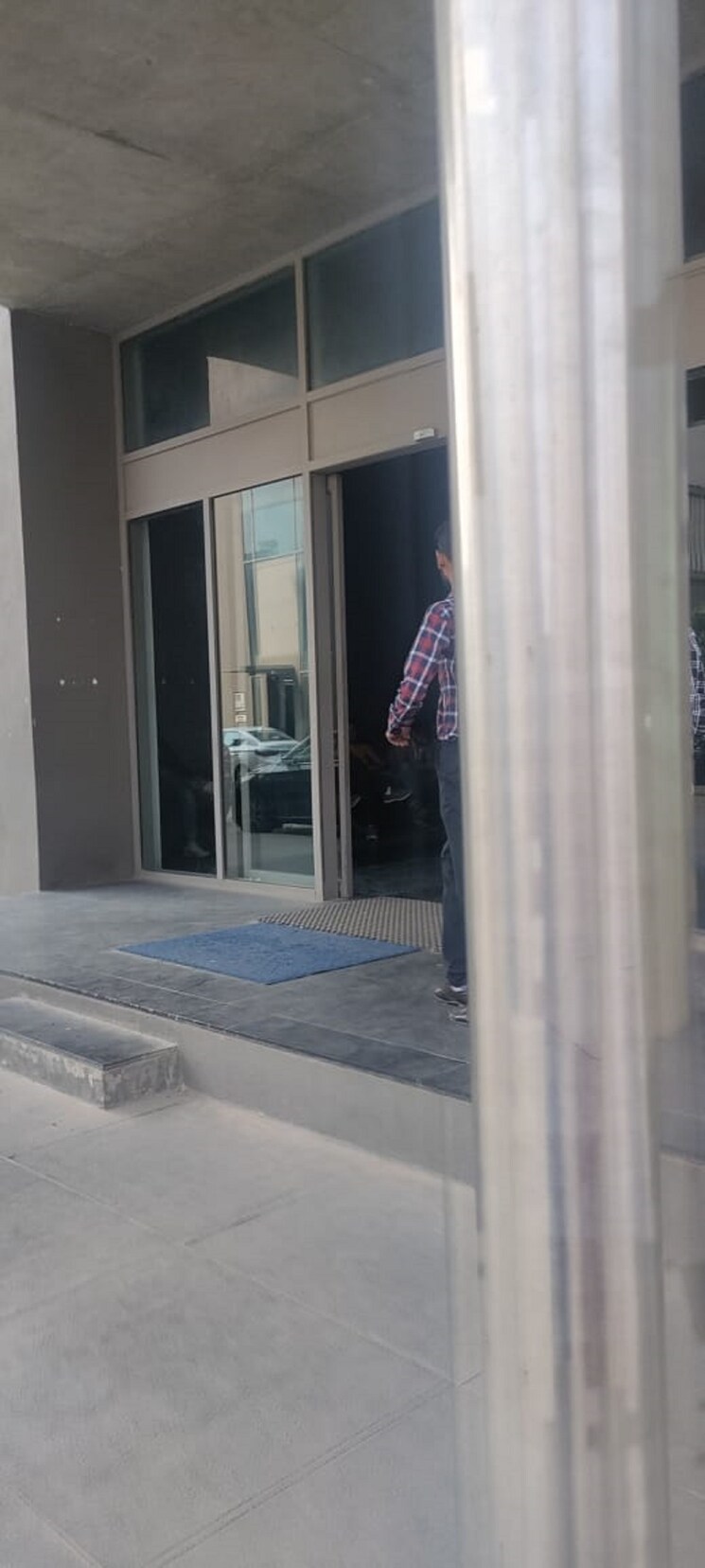 Room, hn-safal-profitaire Commercial Office Space 2735 Sq.Ft. In Prahlad Nagar Ahmedabad 8754641