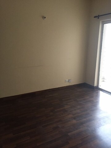 2 BHK Apartment For Rent in Paras Tierea, Sector 137