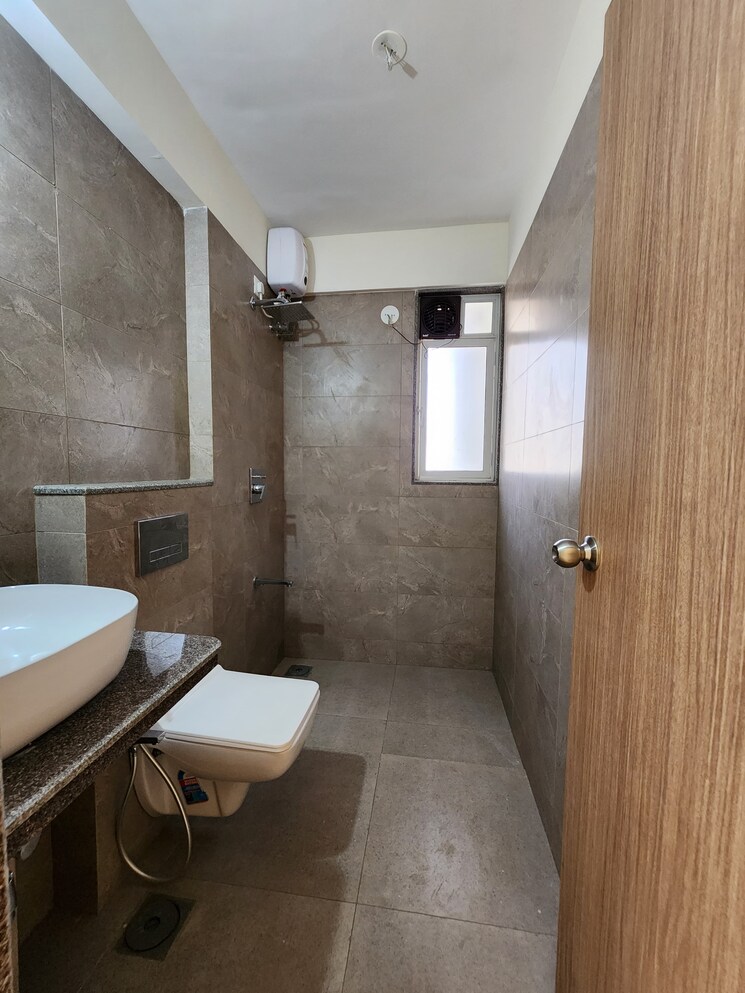 Bathroom, akurli-shivshakti-chs 1 Bedroom 500 Sq.Ft. Apartment In Lokhandwala Mumbai 8754661