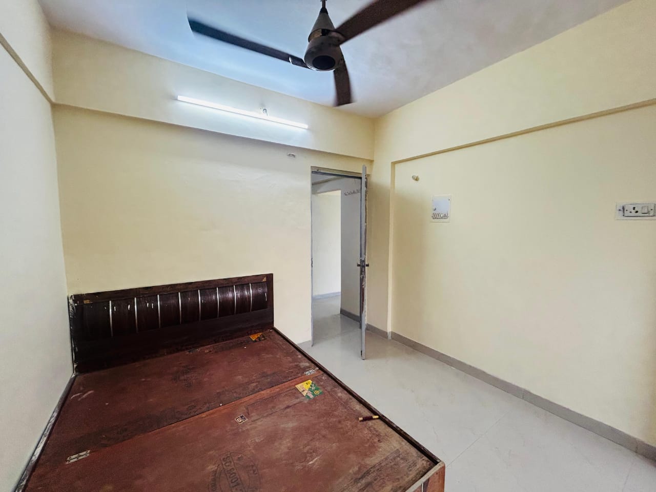 1 BHK Builder Floor For Rent in Kopar Khairane