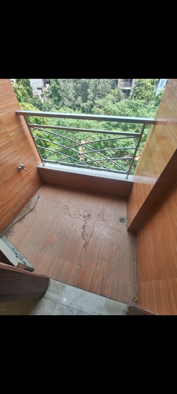 Furnished Amenities in 2 BHK Builder Floor at Malviya Nagar – for Rent
