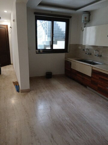 Kitchen in 3 BHK Builder Floor at Sector 35 – for Rent