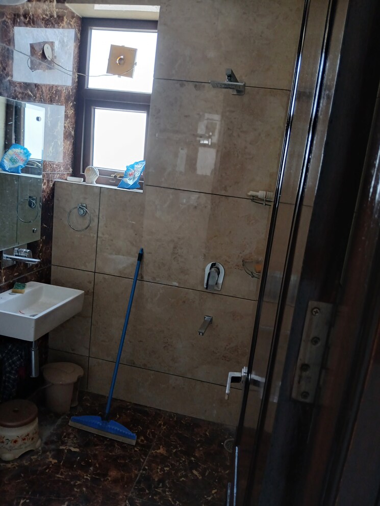 undefined, sector 35 3 Bedroom 2400 Sq.Ft. Builder Floor In Sector 35 Chandigarh 8754733