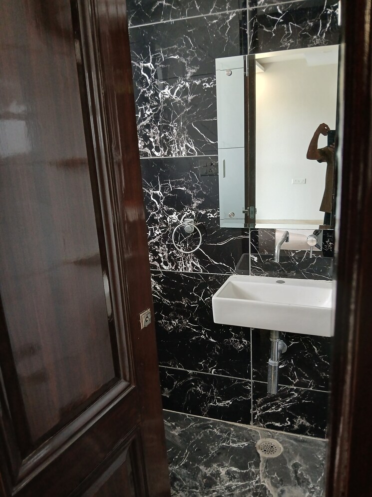 Kitchen, sector 35 3 Bedroom 2400 Sq.Ft. Builder Floor In Sector 35 Chandigarh 8754733