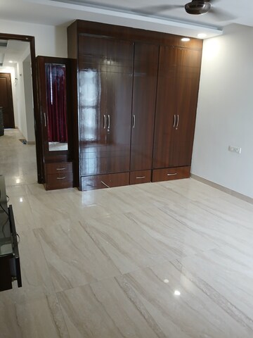 Furnished Amenities in 3 BHK Builder Floor at Sector 35 – for Rent