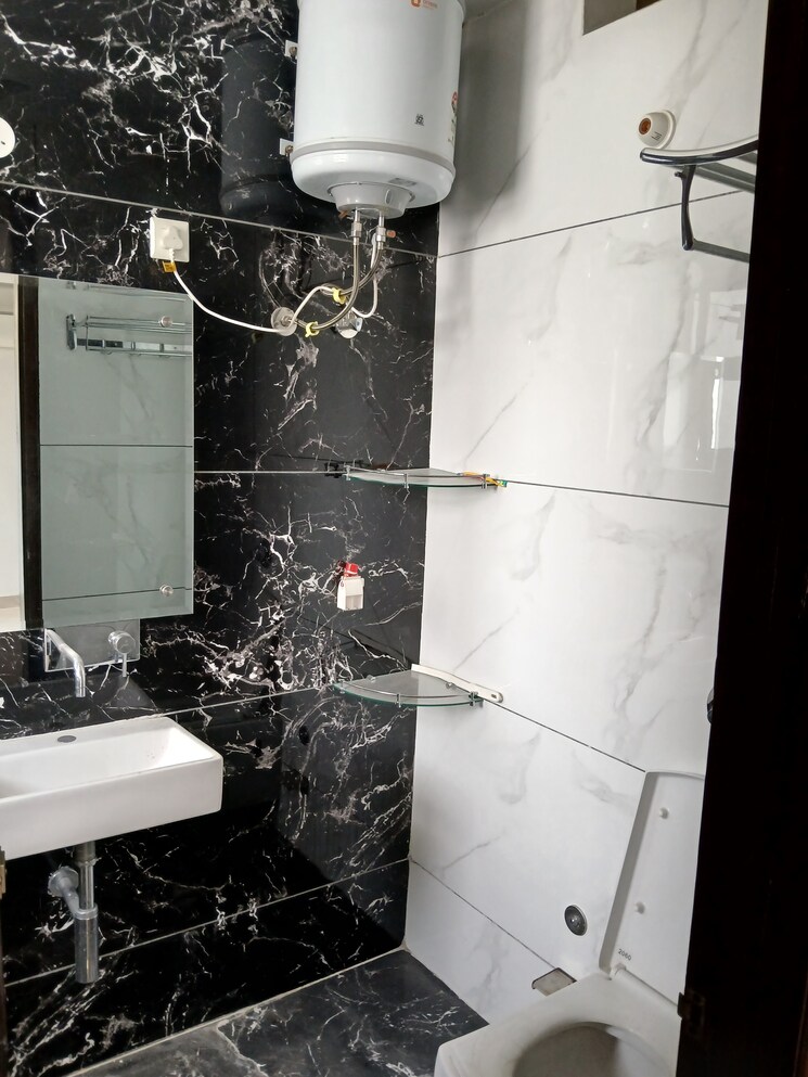 Master Bedroom, sector 35 3 Bedroom 2400 Sq.Ft. Builder Floor In Sector 35 Chandigarh 8754733