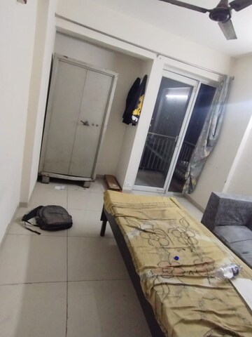 Room in 1 BHK Apartment at Wave Dream Homes, Wave City – for Rent