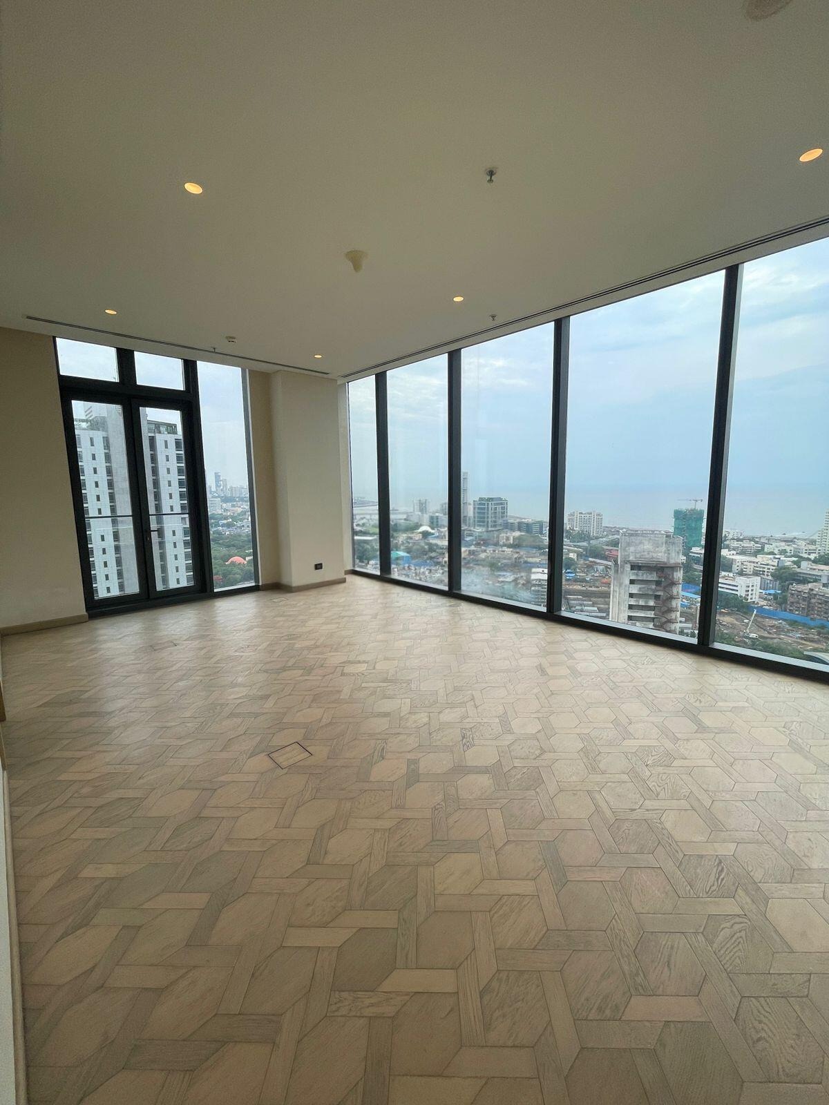 4 BHK + Servant Room 3409 Sq.Ft. Apartment in Provenance Four Seasons Private Residences