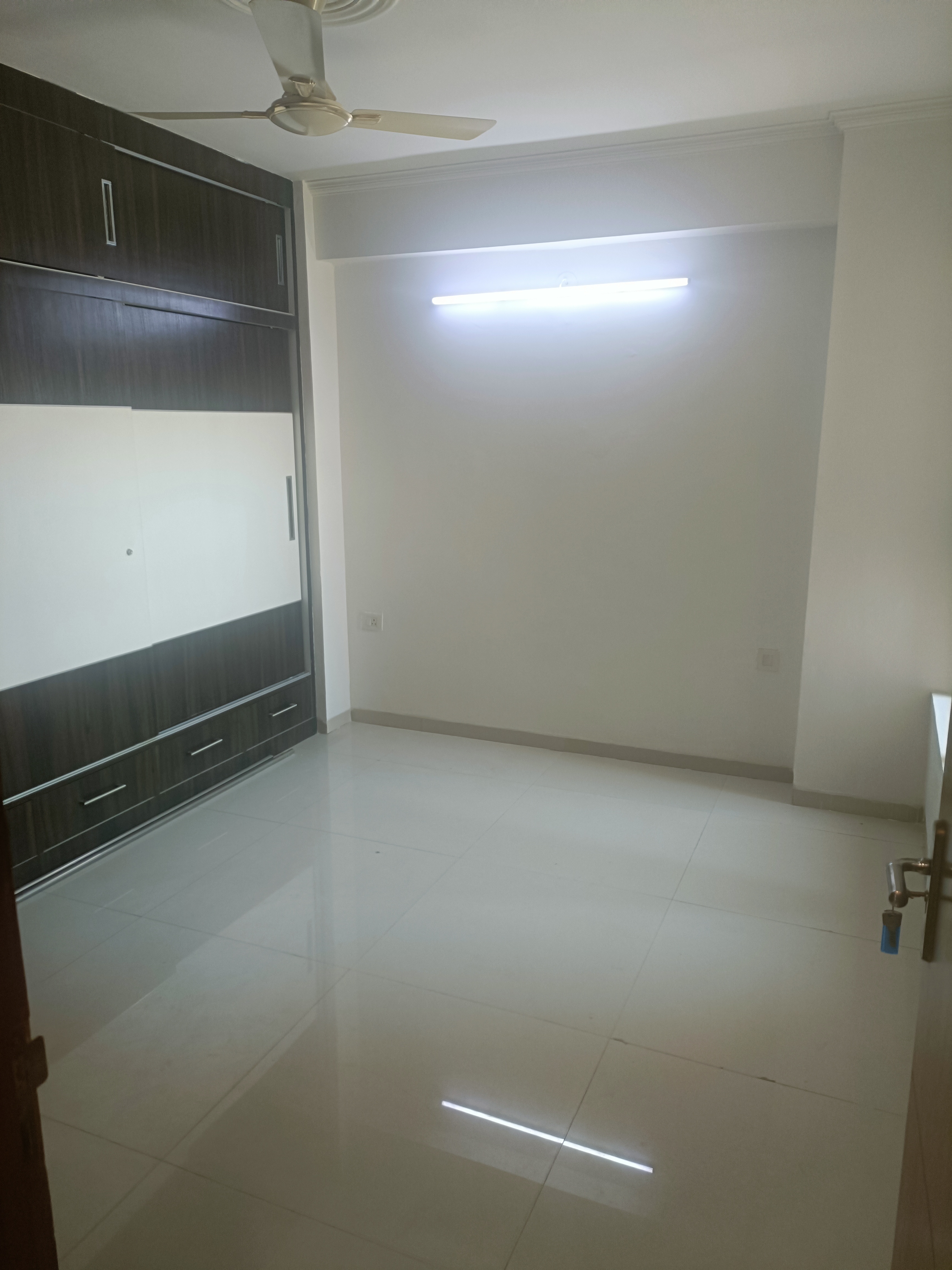 3 BHK + Pooja Room Apartment For Sale in Tulip Violet