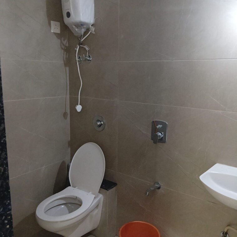 Bathroom, ashok nagar 1 Bedroom 380 Sq.Ft. Apartment In Ashok Nagar Mumbai 8754769
