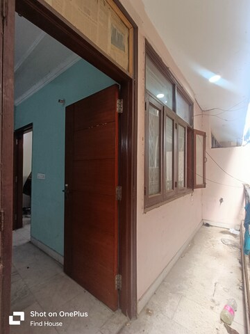 Room in 1 BHK Builder Floor at Malviya Nagar – for Rent