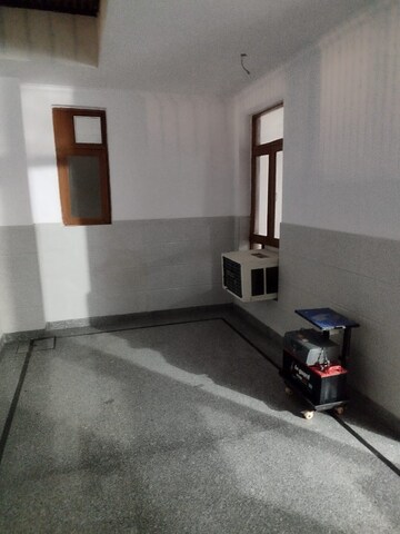 Room in 2 BHK Apartment at Aditya World City, Shahpur Bamheta – for Rent