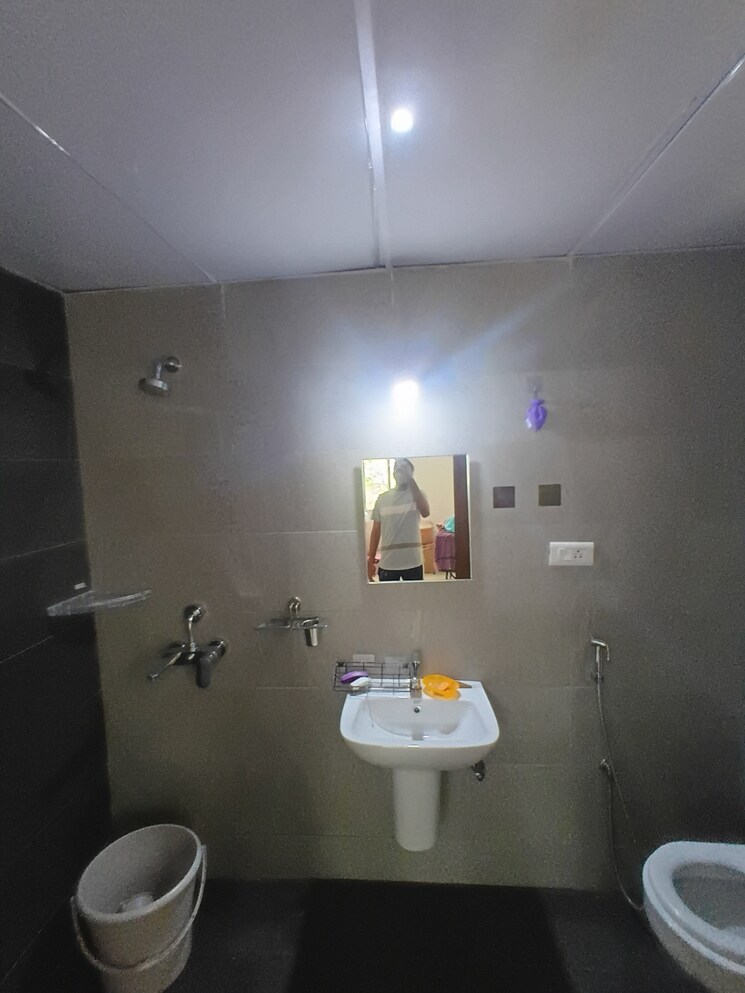 Bathroom, manikonda 3 Bedroom 2000 Sq.Ft. Apartment In Manikonda Hyderabad 8754782