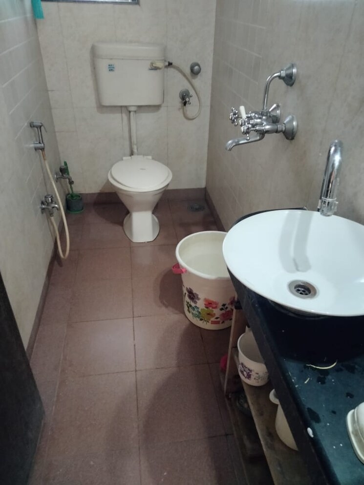 Bathroom, matunga west 2 Bedroom 700 Sq.Ft. Apartment In Matunga West Mumbai 8754770