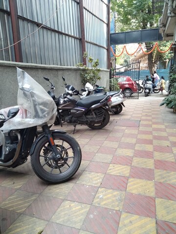 Parking in 2 BHK Apartment at Matunga West – for Sale