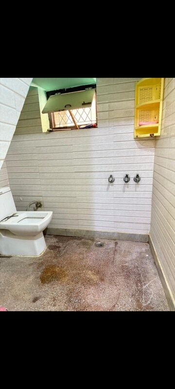 Bathroom in 1 BHK Builder Floor at Malviya Nagar – for Rent
