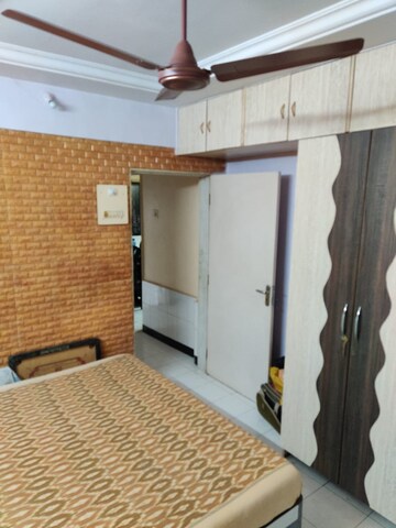 Master Bedroom in 1 BHK Apartment at Thane West – for Rent