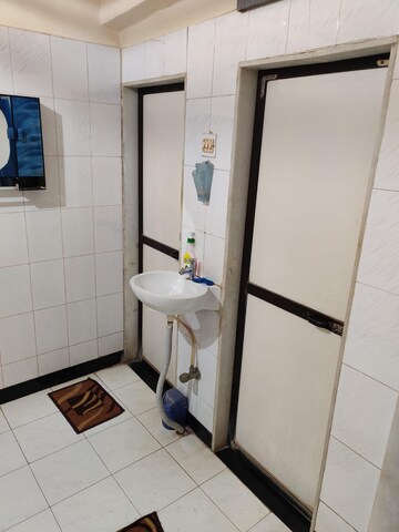 Bathroom in 1 BHK Apartment at Thane West – for Rent