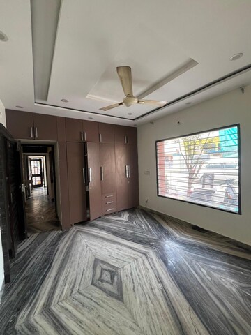Bedroom in 3 BHK Independent House at Sector 17 – for Rent