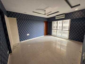 Room in 3 BHK Apartment at Ekta Maplewood, Khar West – for Rent