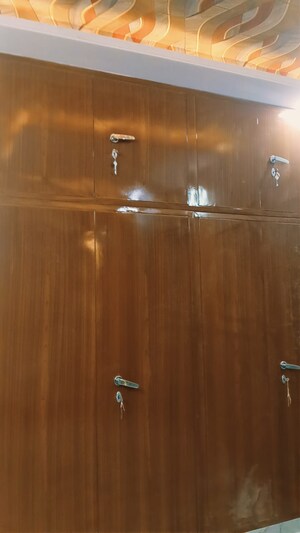 Furnished Amenities in 3 BHK Independent House at Kalwar Road – for Sale