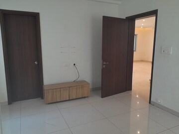 Room in 4 BHK Villa at My Home Ankura, Tellapur – for Rent