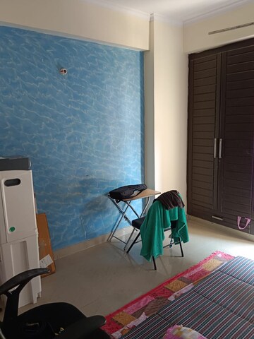 Furnished Amenities in 2 BHK Apartment at Amrapali Zodiac, Sector 120 – for Rent