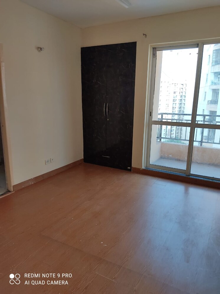 Room, jaypee-greens-kosmos 2 Bedroom 850 Sq.Ft. Apartment In Sector 134 Noida 8754930