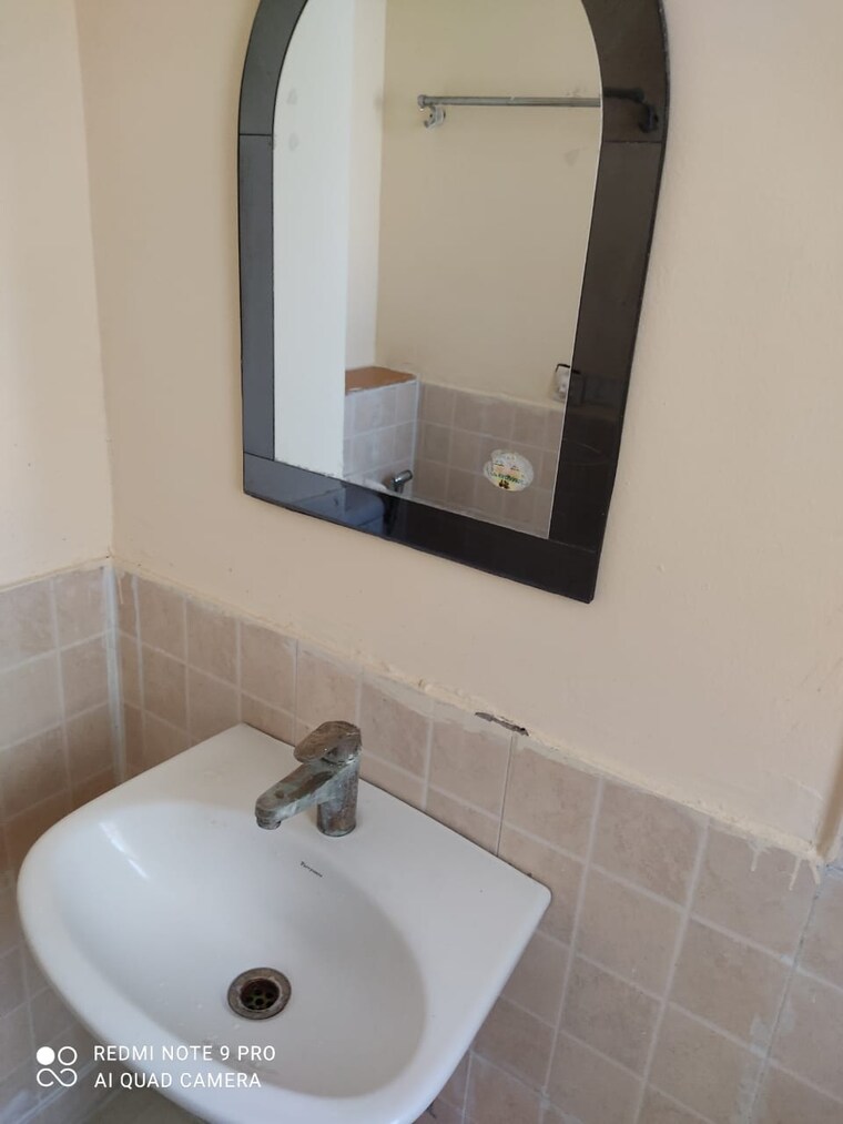 Bathroom, jaypee-greens-kosmos 2 Bedroom 850 Sq.Ft. Apartment In Sector 134 Noida 8754930