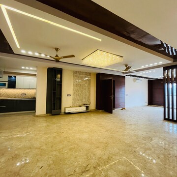 Living Room in 4 BHK Builder Floor at Sector 49 – for Rent