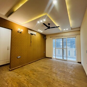 Room in 4 BHK Builder Floor at Sector 49 – for Rent