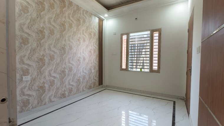 Room, noida central 3 Bedroom 72 Sq.Yd. Villa In Noida Central Noida 8754925